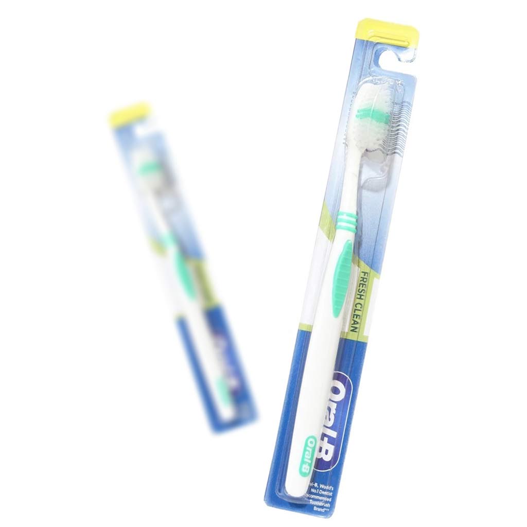 مسواک اورال بی مدل FRESH CLEAN با برس متوسط